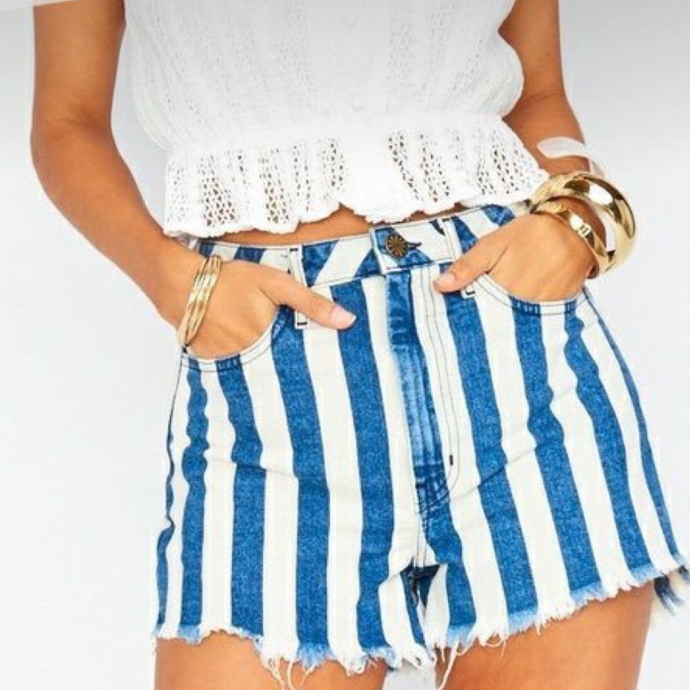 Superdown Sydney Denim Stripe Shorts. White & Blue. Size 27